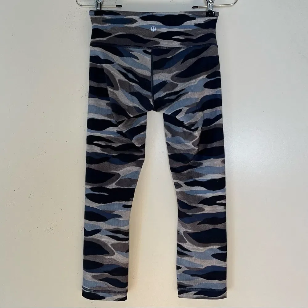 Lululemon Wunder Under Crop III Leggings Blue Camo 22" Inseam Luon Womens Size 4 - Picture 4 of 9